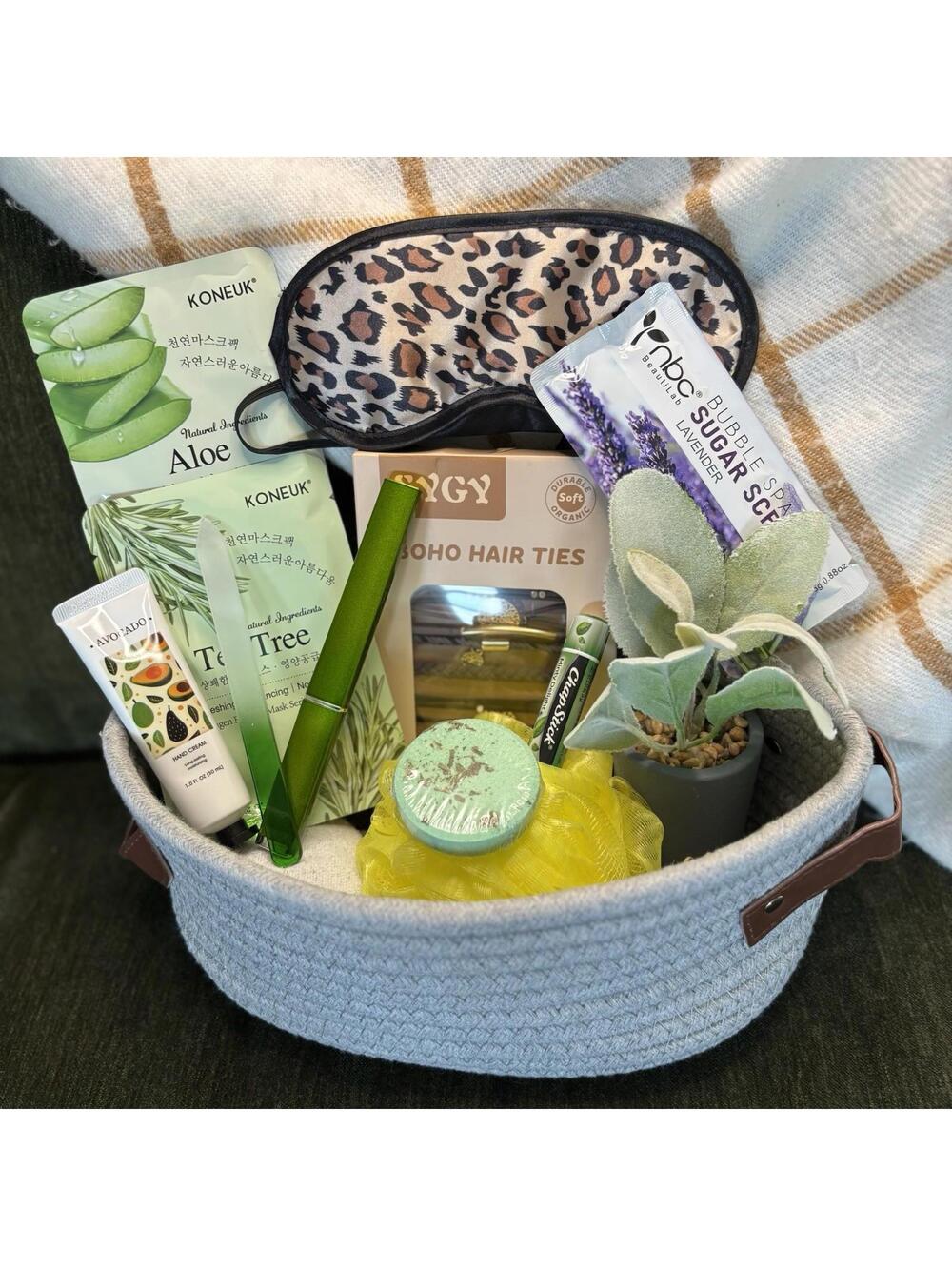 Day Spa Gift Basket, Bath and Body Relaxation Thinking of You Present